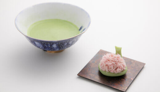 和菓子と飲み物をコーディネートして、京都の春を一緒にいただきます。