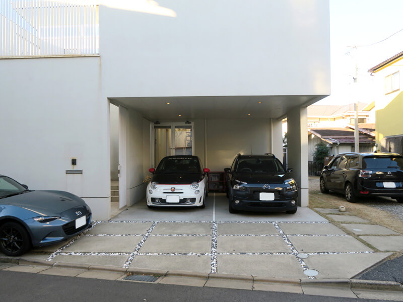 高級車のためじゃない！　ファミリーユースだからこそ欲しい、母屋一体のビルトイン式ガレージ